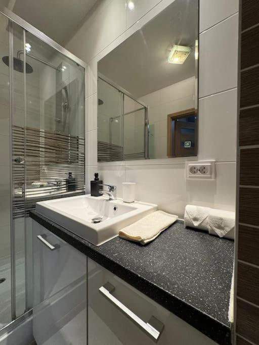 Danka 6Th Floor Chic Apartment كراكوفيا المظهر الخارجي الصورة
